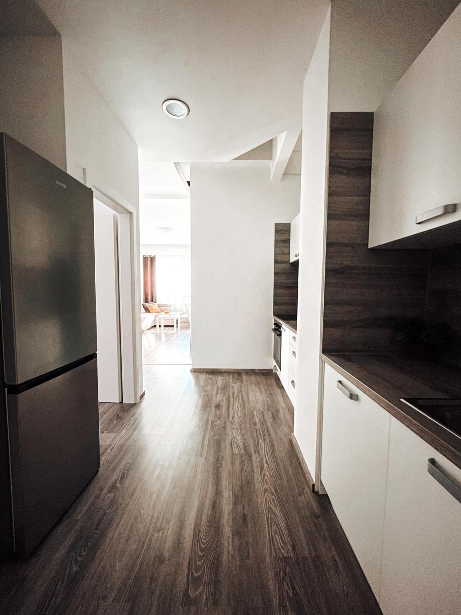 Apartment Kino リュブリャナ エクステリア 写真
